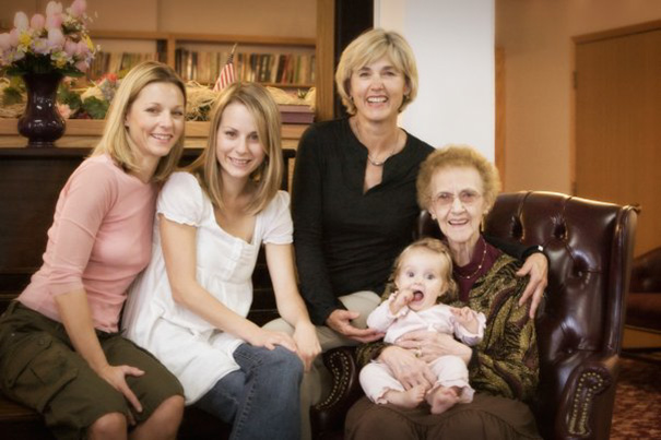 Retratos de famílias reúnem gerações