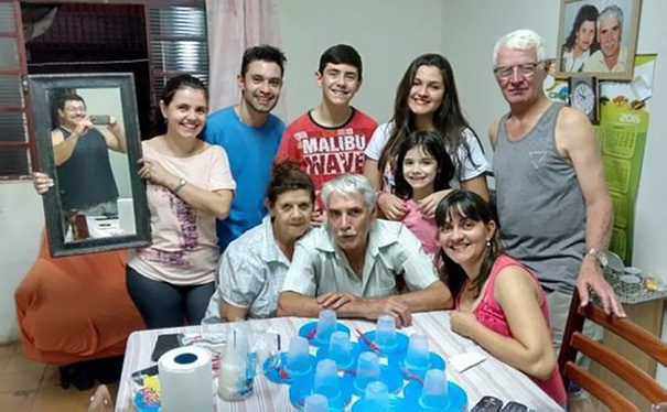 Retratos de famílias reúnem gerações
