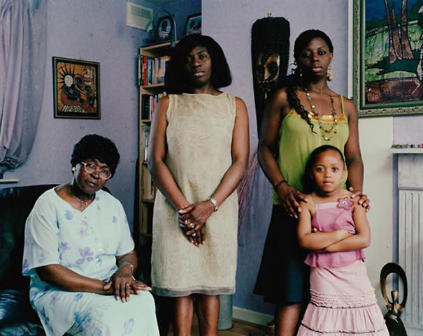 Retratos de famílias reúnem gerações