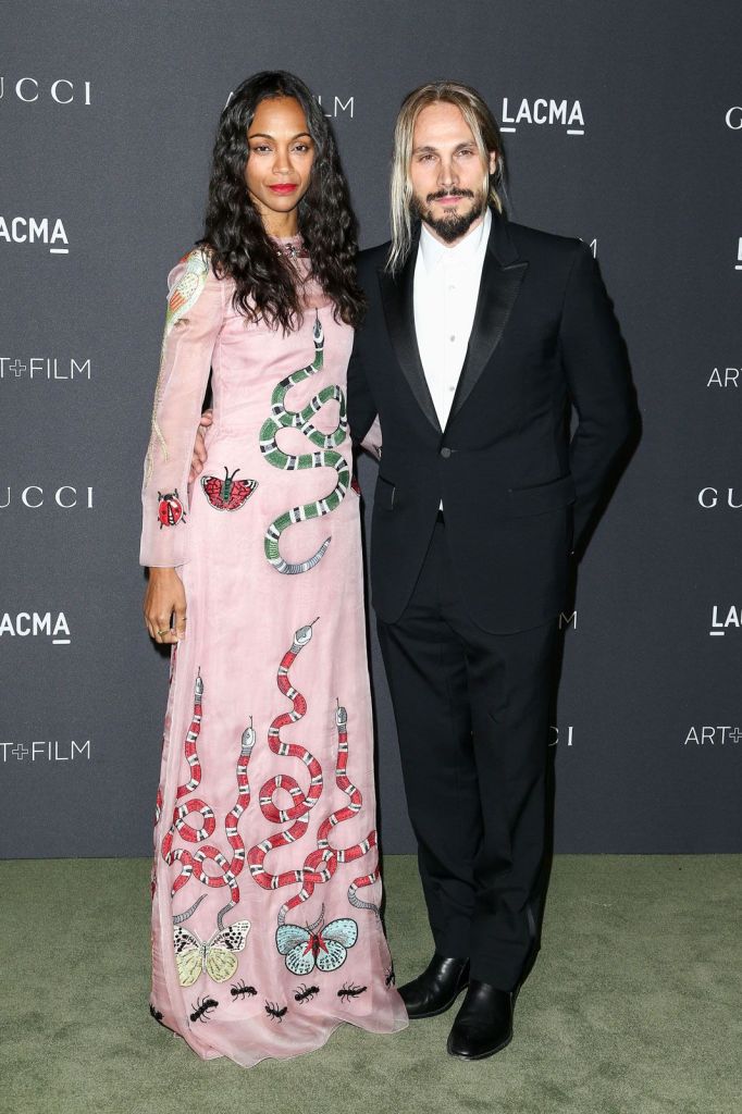 A atriz Zoe Saldana é casada com o artista plástico Marco Perego há três anos.