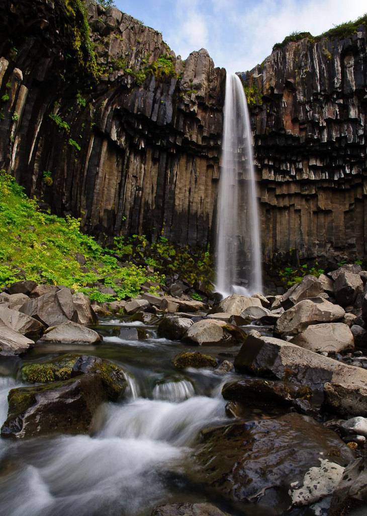 Beleza natural atrai turistas à Islândia