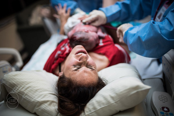 Fotógrafos canadenses reúnem melhores imagens de partos feitas durante o ano