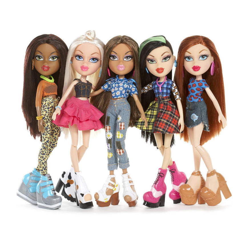 2001: a boneca Bratz