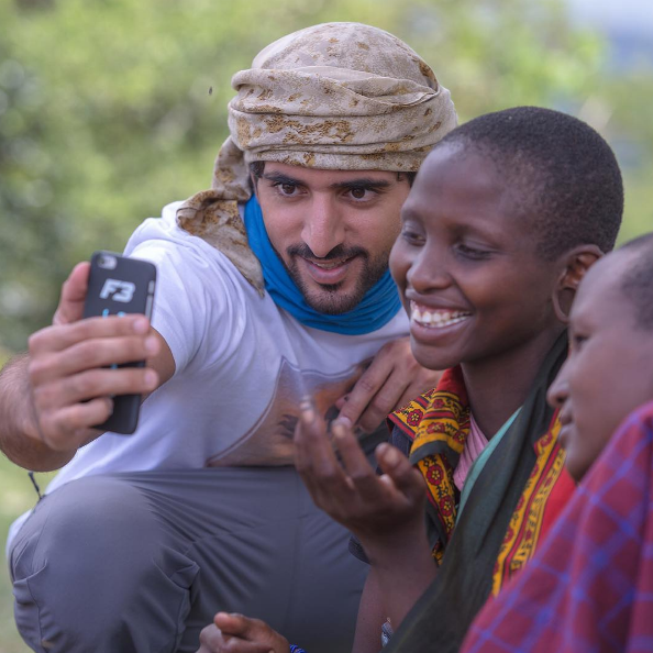 Fazza, como é conhecido, tem milhõe de seguidores no Instagram e divide sua vida de luxo com esportes radicais e convivência com animais selvagens