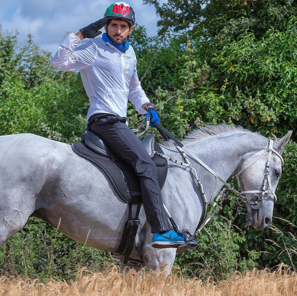 Fazza, como é conhecido, tem milhõe de seguidores no Instagram e divide sua vida de luxo com esportes radicais e convivência com animais selvagens