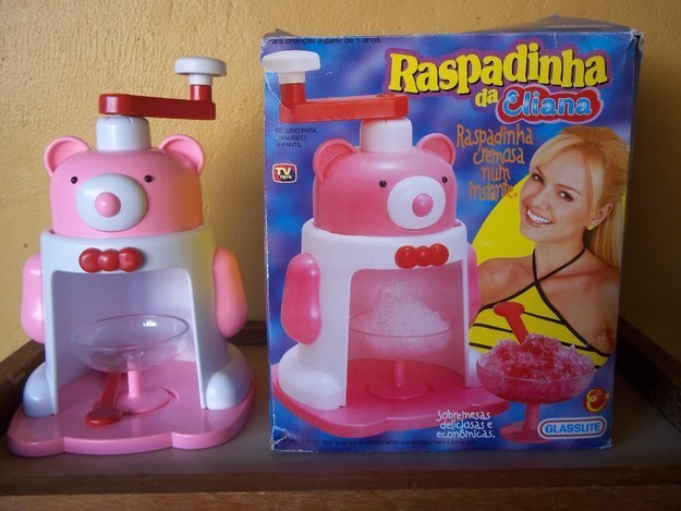 A Eliana foi outra que reinou absoluta nos anos 90 e lançou todo tipo de produto.