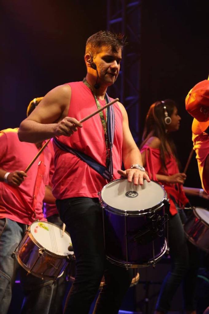 Bloco da Favorita agita o carnaval antecipado no Arena Banco Original