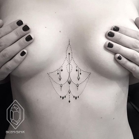 Desenhos delicados tornam a região ainda mais sensual e cheia de estilo. Tem coragem de rabiscar?