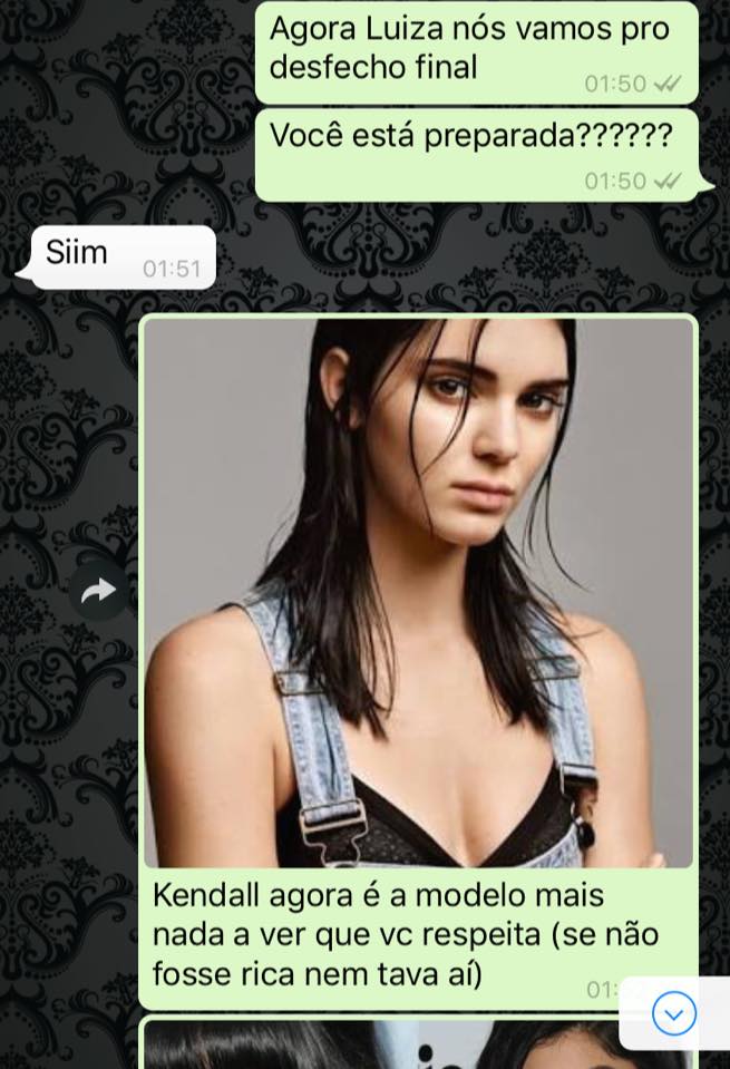 Alguém decidiu explicar como funciona a família Kardashian-Jenner por mensagens de Whatsapp