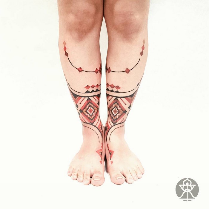  O tatuador brasileiro Brian Gomez tenta trazer o espírito da Amazônia para o seu trabalho, criando tattoos inspiradas nos tribais de povos indígenas da região