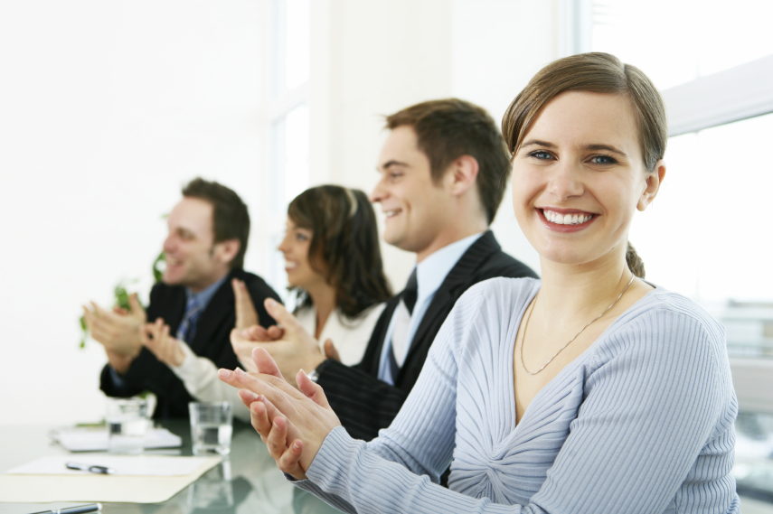 Se você não é chamado para almoço, happy hour ou até mesmo um café, seus colegas de trabalho podem estar tentando enviar-lhe uma mensagem