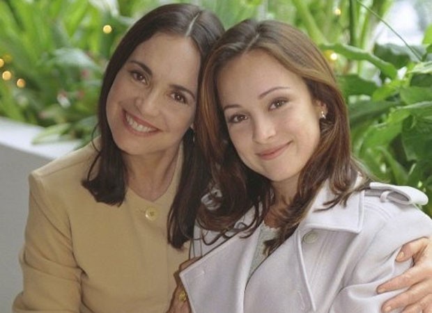 A personagem de Regina Duarte trocou o próprio filho pela criança morta da filha Eduarda (Gabriela Duarte)