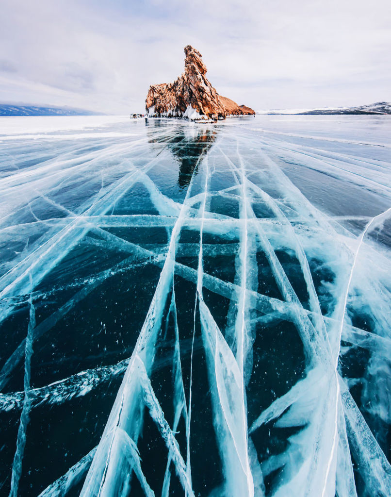 Fotógrafa passou três dias no Baikal para registrar esse verdadeiro espetáculo da natureza. Olha só!