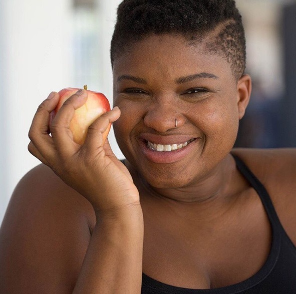 A marca Lane Bryant lançou uma nova coleção de roupas esportivas e acabou viralizando com uma série de vídeos que tem como protagonistas atletas curvilíneas. Para estrelar a campanha, a Lane Bryant escolheu a professora de yoga Jessamyn Stanley, a triatleta Krista Henderson, a coreógrafa Jessie Diaz e a ex-jogadora de basquete Julie Henderson