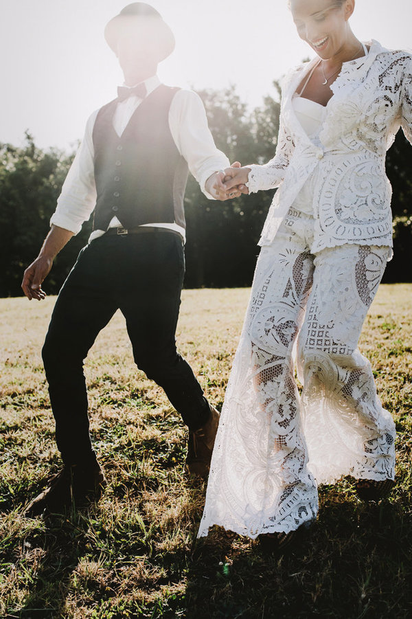 Essas noivas ficaram um arraso de calça no dia do casamento!