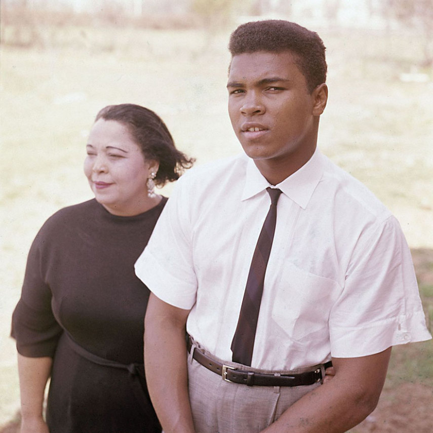 Muhammad Ali-Haj nasceu no dia 17 de janeiro de 1942 e foi um dos lutadores mais importantes da história do boxe. Ele morreu nos Estados Unidos, aos 74 anos, no dia 3 de junho de 2016, vítima de uma doença degenerativa