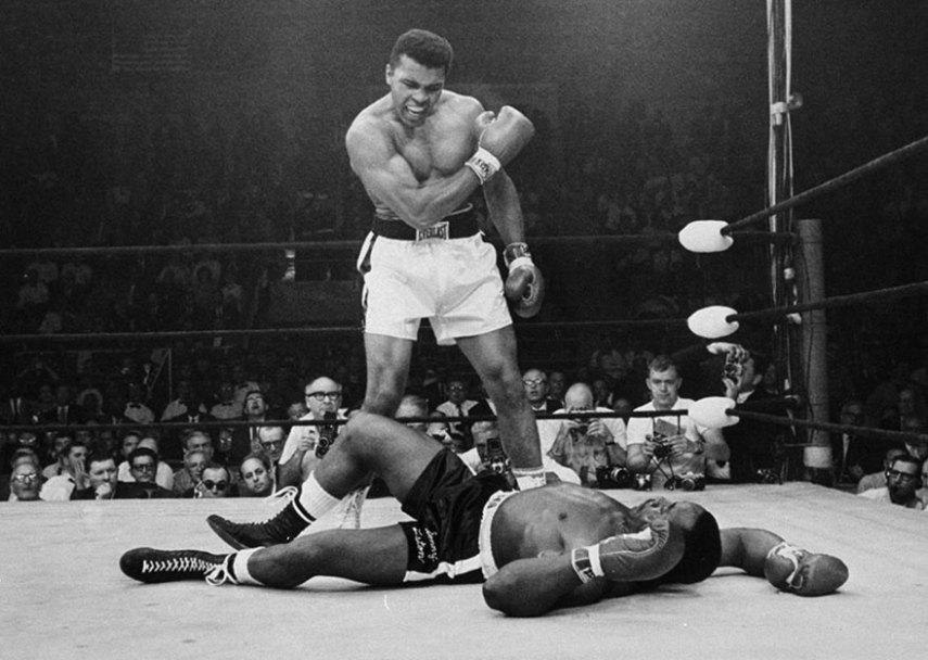 Muhammad Ali-Haj nasceu no dia 17 de janeiro de 1942 e foi um dos lutadores mais importantes da história do boxe. Ele morreu nos Estados Unidos, aos 74 anos, no dia 3 de junho de 2016, vítima de uma doença degenerativa