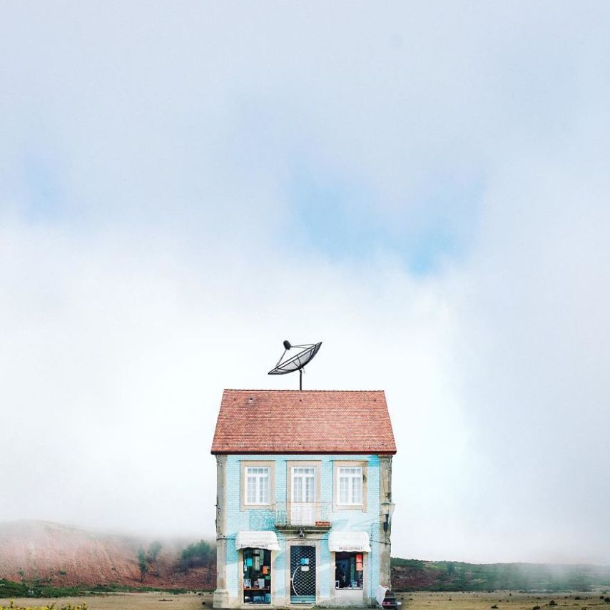 O fotógrafo e cientista português Manuel Pita retrata casas simpáticas e solitárias pelo mundo. Até que dá vontade de morar numa dessas, né?