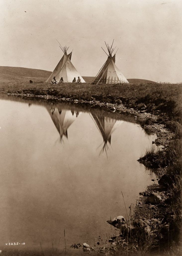 Edward Sheriff Curtis dedicou décadas de sua vida para capturar e gravar o estilo de vida dos povos nativos e suas tribos na América do Norte