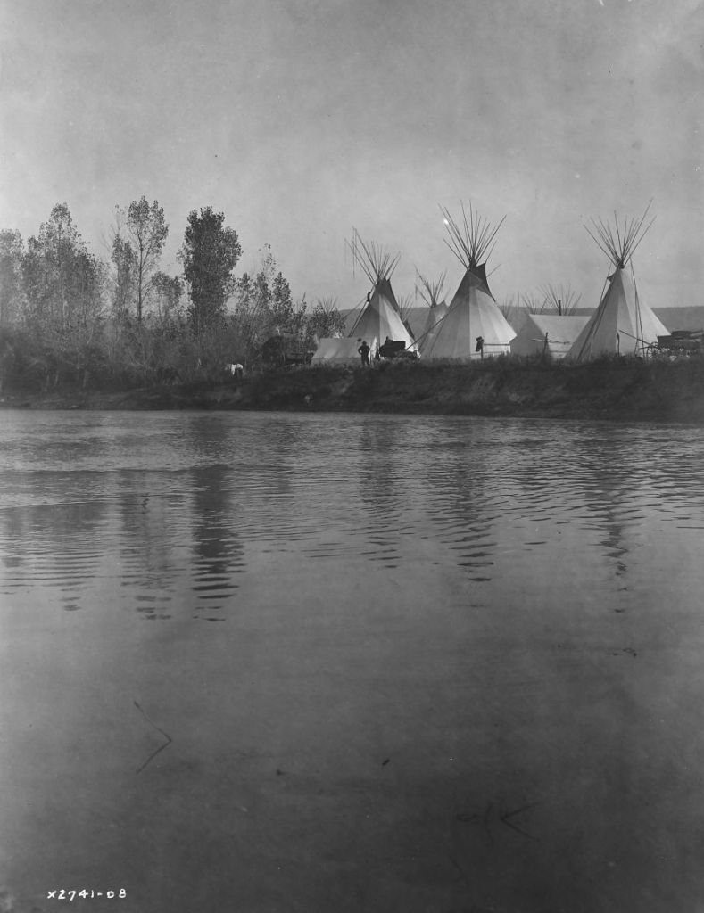 Edward Sheriff Curtis dedicou décadas de sua vida para capturar e gravar o estilo de vida dos povos nativos e suas tribos na América do Norte