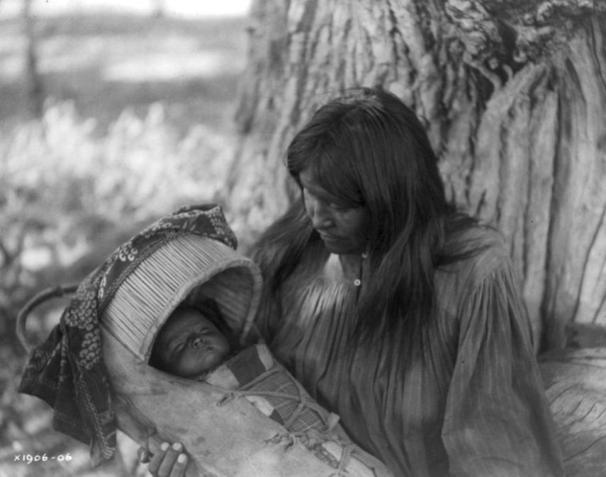 Edward Sheriff Curtis dedicou décadas de sua vida para capturar e gravar o estilo de vida dos povos nativos e suas tribos na América do Norte