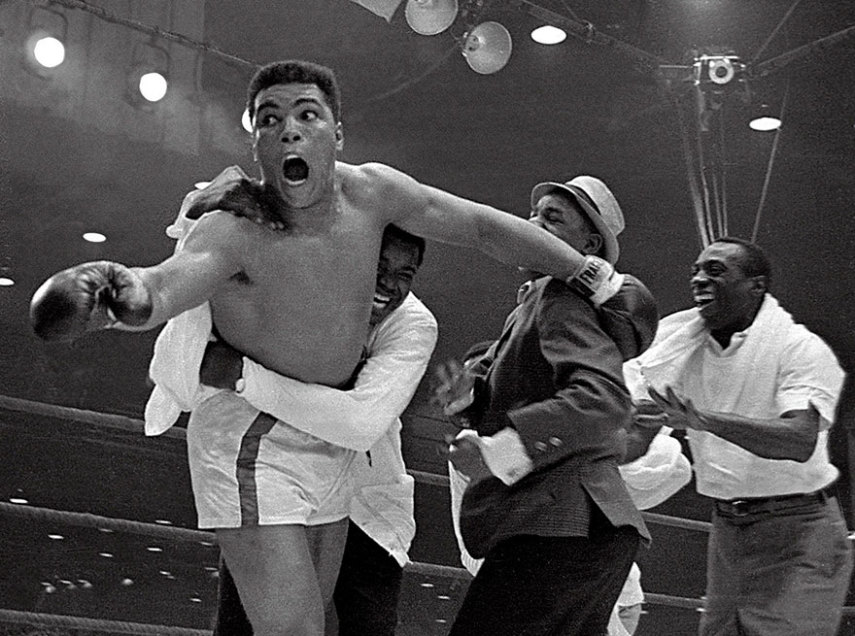 Muhammad Ali-Haj nasceu no dia 17 de janeiro de 1942 e foi um dos lutadores mais importantes da história do boxe. Ele morreu nos Estados Unidos, aos 74 anos, no dia 3 de junho de 2016, vítima de uma doença degenerativa