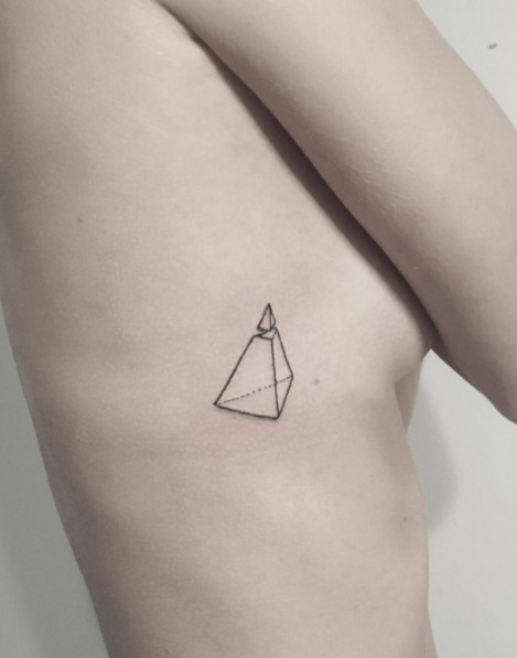 Anna Sica, uma tatuadora do Iowa, nos Estados Unidos, abriu um estúdio especializado apenas em tatuagens veganas
