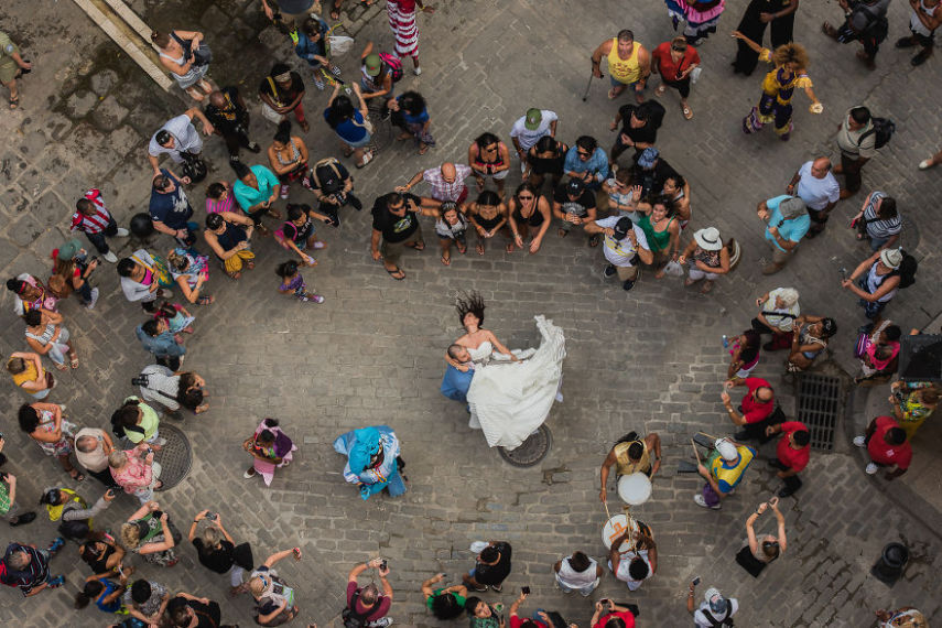 Essas foram as fotos vencedoras do concurso anual Junebug Weddings. É uma mais emocionante que a outra!