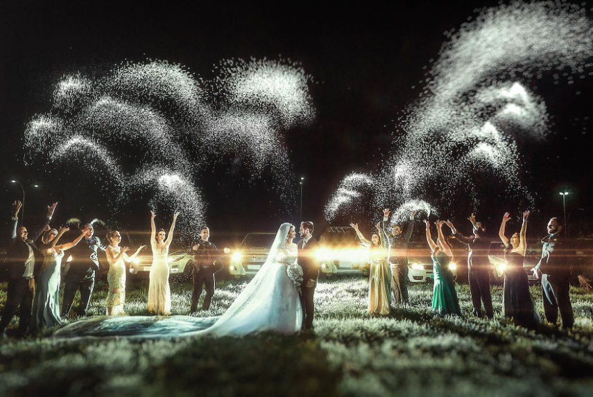Essas foram as fotos vencedoras do concurso anual Junebug Weddings. É uma mais emocionante que a outra!