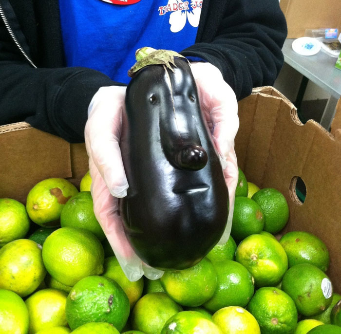 É uma bicho? Uma pessoa? Pior: este alimento está tentando se comunicar comigo? Formatos divertidos dão vida a frutas e vegetais do cotidiano