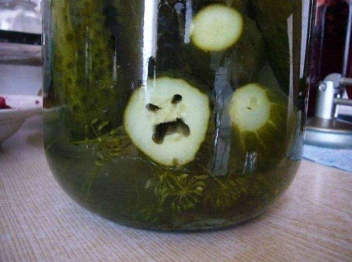 É uma bicho? Uma pessoa? Pior: este alimento está tentando se comunicar comigo? Formatos divertidos dão vida a frutas e vegetais do cotidiano