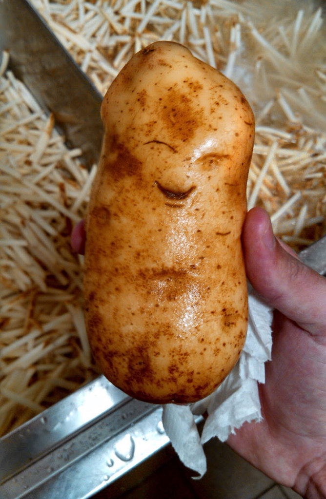 É uma bicho? Uma pessoa? Pior: este alimento está tentando se comunicar comigo? Formatos divertidos dão vida a frutas e vegetais do cotidiano