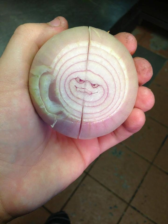 É uma bicho? Uma pessoa? Pior: este alimento está tentando se comunicar comigo? Formatos divertidos dão vida a frutas e vegetais do cotidiano