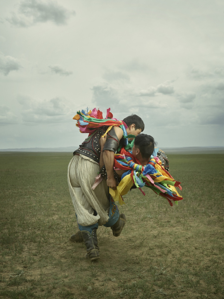 Série retrata história e masculinidade da luta livre na Mongólia