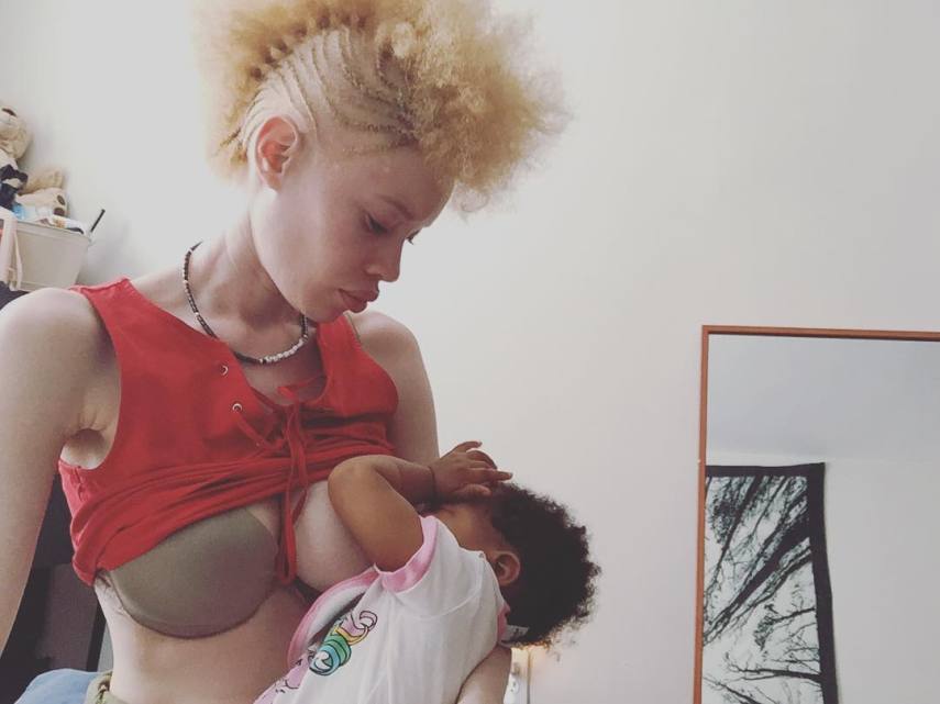 Essa é Diandra Forrest, modelo albina com descendência africana. Apesar do preconceito, Diandra se firmou como uma das maiores apostas do mundo da moda nos últimos anos. Apenas maravilhosa!