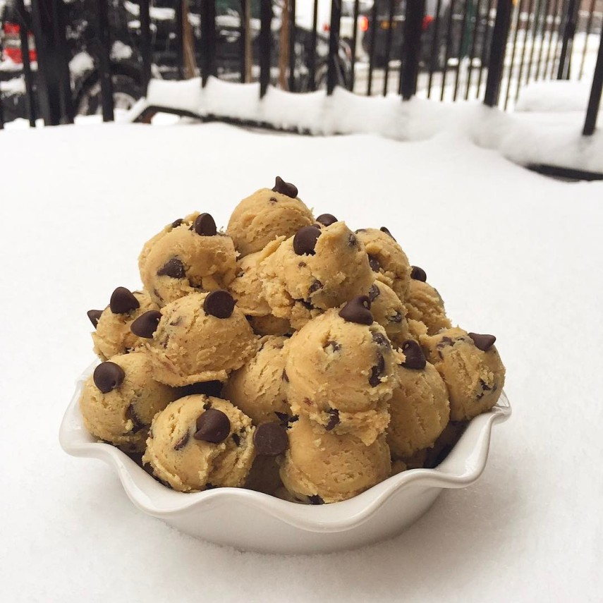 Esse é o refúgio daqueles que não resistem a uma colherada da massa crua de cookie antes de ligar o forno. Tem de confeitos coloridos, chocolate, baunilha, massa de brownie... Hum!