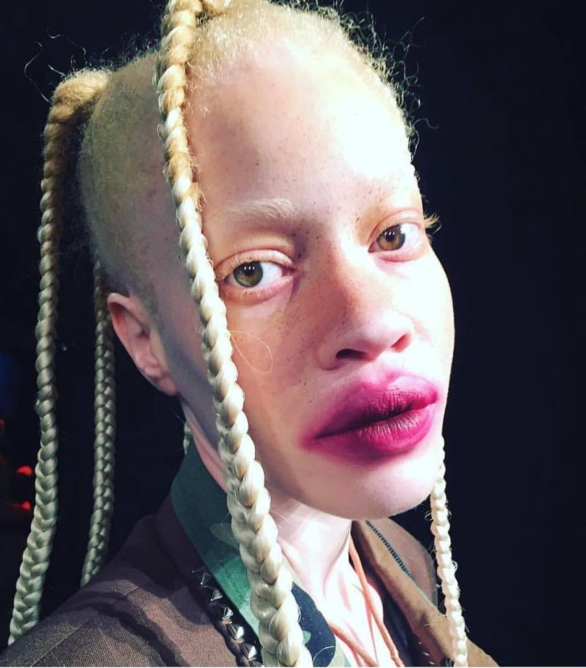Essa é Diandra Forrest, modelo albina com descendência africana. Apesar do preconceito, Diandra se firmou como uma das maiores apostas do mundo da moda nos últimos anos. Apenas maravilhosa!