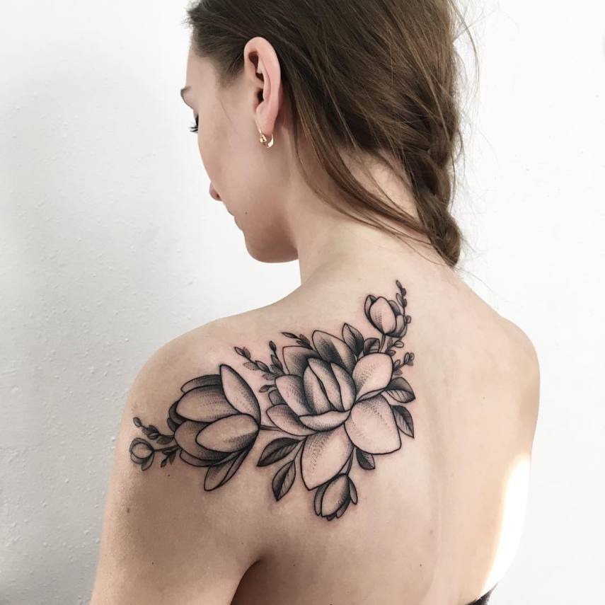 Vlada Shevchenko é a tatuadora responsável por estes desenhos delicados e precisos da galeria. Como não amar? Corre no Instagram dela para ver mais!