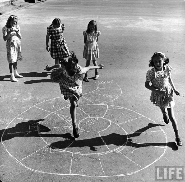 Pulando amarelinha em Nova York, 1947
