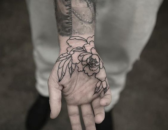 Tatuagem na palma da mão: veja ideias incríveis e tire suas dúvidas - Blog  Tattoo2me