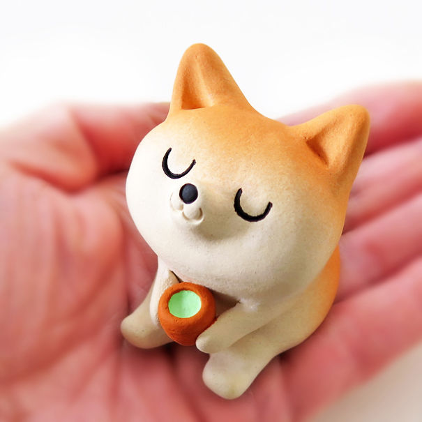 O Shiba Inu fica ainda mais irresistível como parte da decoração da casa. Vasos, pratos, bowls, xícaras e outras coisinhas lindas que fazem a gente abrir um sorrisão na hora!