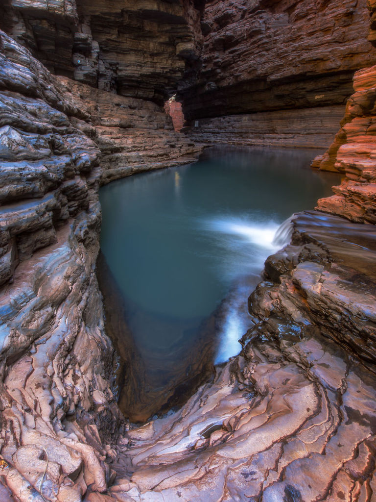 Tom Rex Jessett é um fotógrafo da Nova Zelândia que passou nove meses viajando pela Austrália e tirou fotos impressionantes