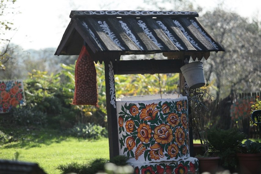 Em uma pequena vila polonesa chamada Zalipie, as casas são cheias de pinturas de flores