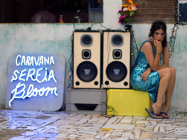 Ceu em foto de divulgação do álbum Caravana Sereia Bloom