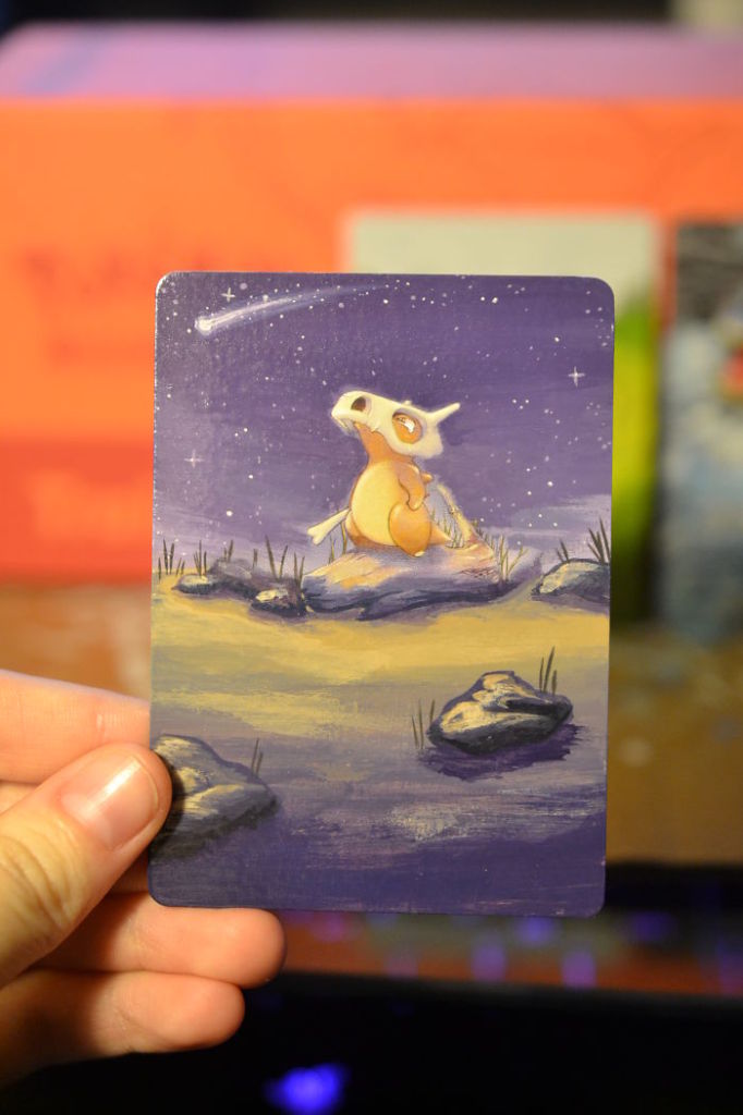 Artista transforma cartas danificadas com novas cores e ilustrações dos nossos Pokémons favoritos. Que saudade de jogar!