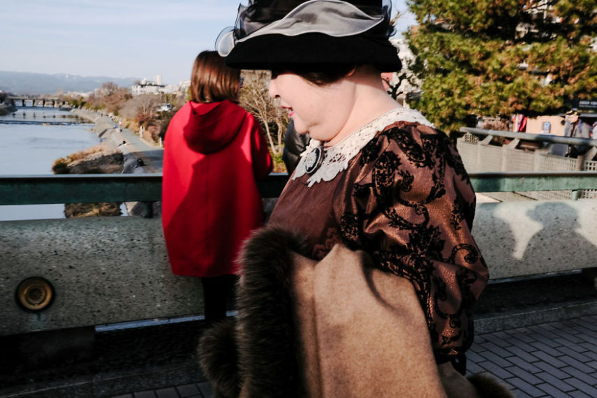 Embaixadora da Fujifilm, a fotógrafa Mindy Tan viajou para o Japão pela primeira vez e passou duas semanas em Kyoto, no Japão, para fotografar o dia a dia da cidade
