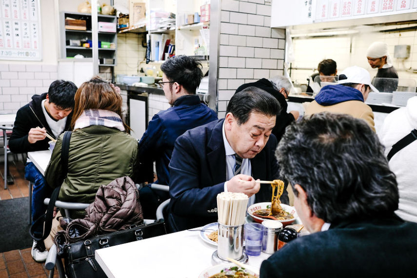 Embaixadora da Fujifilm, a fotógrafa Mindy Tan viajou para o Japão pela primeira vez e passou duas semanas em Kyoto, no Japão, para fotografar o dia a dia da cidade