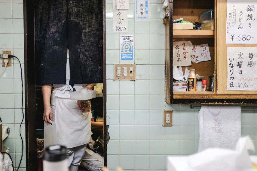 Embaixadora da Fujifilm, a fotógrafa Mindy Tan viajou para o Japão pela primeira vez e passou duas semanas em Kyoto, no Japão, para fotografar o dia a dia da cidade