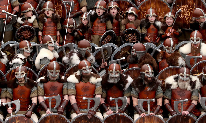 Up Helly Aa é um festival viking lendário que acontece na Escócia todos os anos e ainda conta com uma procissão épica