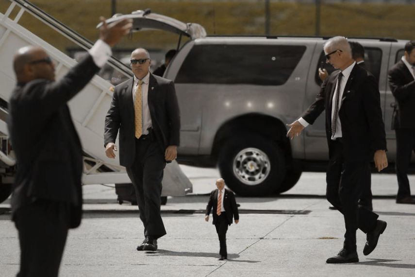 Montagens com miniaturas de Donald Trump viram febre